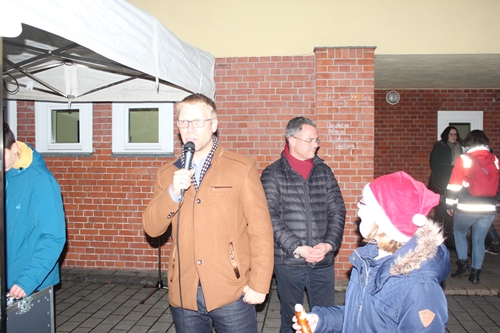 weihnachtsmarkt_20181213_02.jpg weihnachtsmarkt_20181213_02.jpg