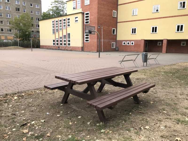 Tisch-Bank-Kombination